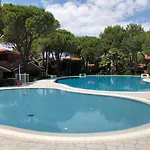 Villaggio Euroresidence ביביונה